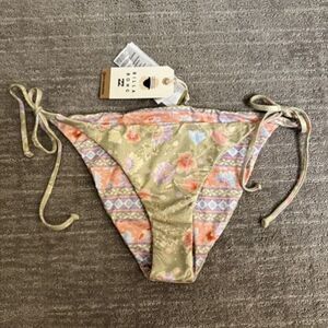 Billabong Feelin Peaceful Tropic Reversible Bikini Bottom Green Floral L/12 NWT